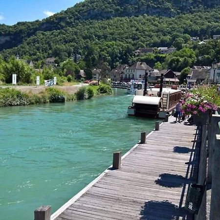 Le Portougais, Chalet A Chanaz, La Petite Venise Savoyarde Экстерьер фото